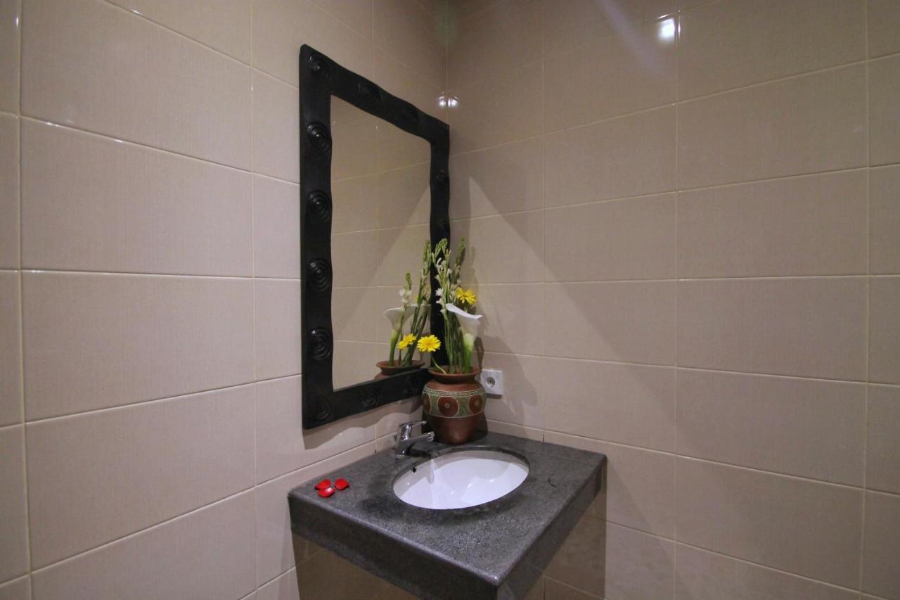 Dewi Putri House Otel Ubud Oda fotoğraf